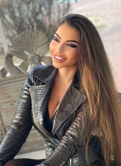 Briana - escort in Abu Dhabi Photo 4 of 13