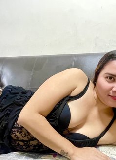 Brianna/cassandra - Transsexual escort in Hong Kong Photo 7 of 17