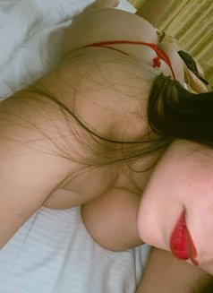 Brianna - puta in Dubai Photo 5 of 8