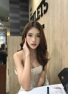 Brianna Ladyboy Big Cock - Transsexual escort in Dubai Photo 2 of 7