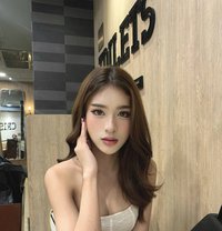 Brianna Ladyboy Big Cock - Transsexual escort in Dubai
