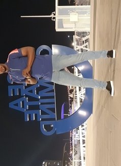 Brice - Intérprete masculino de adultos in Dubai Photo 2 of 4