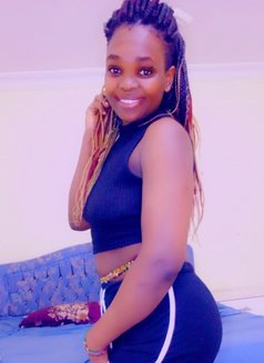 Brie - puta in Riyadh Photo 2 of 2