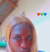 Bright Adebowale - Acompañantes transexual in Lagos, Nigeria