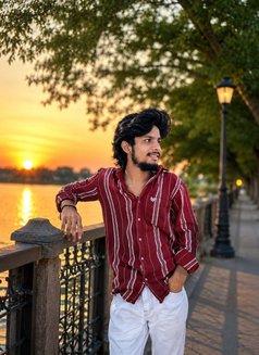 Bright - Male escort in Hyderabad Photo 4 of 5