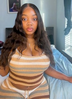 Brinah - escort in Ahmedabad Photo 4 of 7