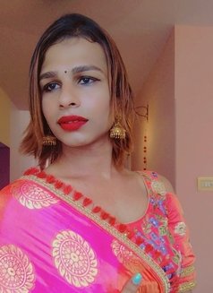 Brindha - Transsexual escort in Chennai Photo 1 of 4