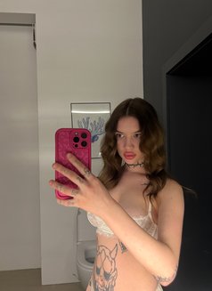 Briony - escort in Dubai Photo 6 of 6