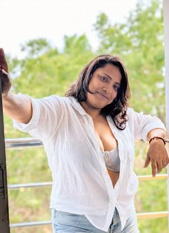 Bristi Mukherjee - escort in Kolkata Photo 5 of 9