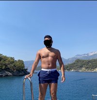 Brit Arab (Ladies ONLY) - Acompañantes masculino in Doha