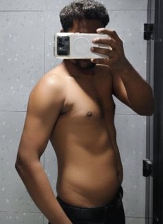 British Halal Call Boy in Dxb 🇦🇪🇬🇧 - Male escort in Dubai Photo 1 of 1