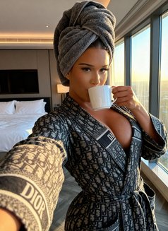 BRITISH TS DOLLY - Acompañantes transexual in Dubai Photo 7 of 8