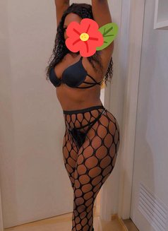 Brittah Squirtting, Rimming, Queen - puta in Bangkok Photo 5 of 7