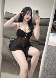 Brittany - escort in Mumbai Photo 2 of 4