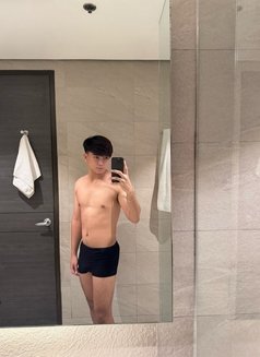 Brix Marcus - Male escort in Manila Photo 7 of 7