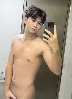 Brix Marcus - Male escort in Bangkok Photo 7 of 8