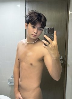 Brix Marcus - Male escort in Bangkok Photo 8 of 8