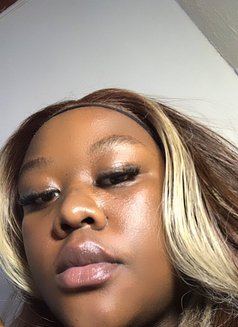 Benna - escort in Johannesburg Photo 4 of 5