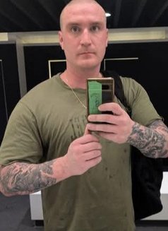 Bronson - Acompañantes masculino in Vancouver Photo 2 of 3