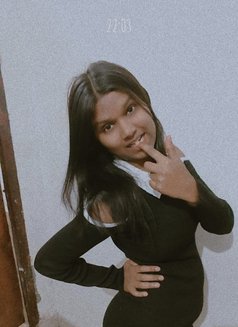 Browine. Friend With Benefits - puta in Noida Photo 2 of 5