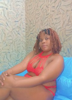 Brown Bae - Intérprete de adultos in Abu Dhabi Photo 4 of 10