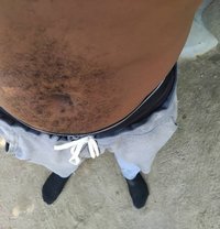 Brown Hammer - Acompañante masculino in Accra