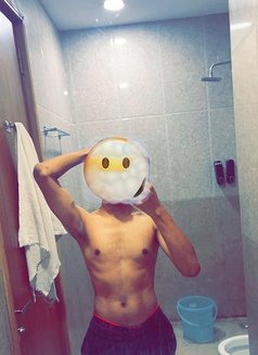 Brown Indian 25 - Male escort in Dubai Photo 1 of 2