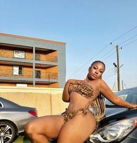 Brown - escort in Accra