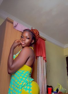Brown Queen - Acompañante in Lagos, Nigeria Photo 2 of 5