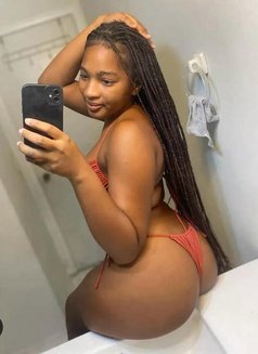 Brown - puta in Riyadh Photo 4 of 4