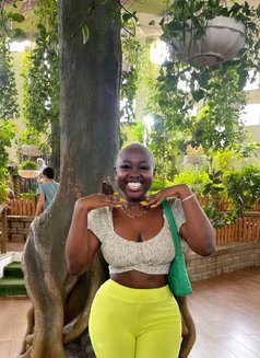 Brownsugar - puta in Dubai Photo 10 of 25