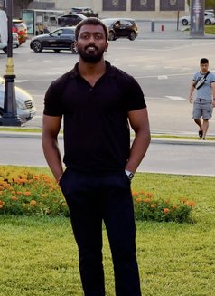 Bruce - Male escort in Dubai Photo 1 of 5