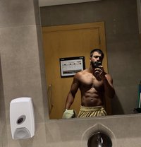 Bruce - Male escort in Dubai