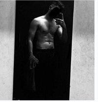 Bruce - masseur in Mumbai
