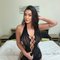 Bruna - puta in Dubai Photo 4 of 6