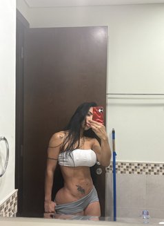 Bruna 🇨🇴🇨🇴 Business Bay - puta in Dubai Photo 11 of 16