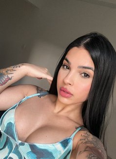 Bruna Ferrari - puta in Dubai Photo 16 of 17