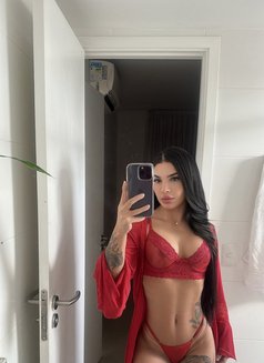 Bruna Ferrari - puta in Dubai Photo 9 of 20