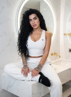 Morene - dominatrix in Dubai Photo 6 of 8