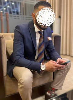 Bryan: CFO in day time Escort at Nights - Male escort in Colombo Photo 2 of 5