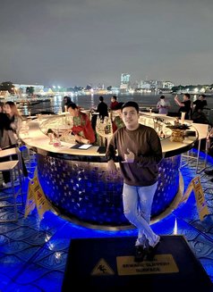 Bryan - Male escort in Manila Photo 5 of 9