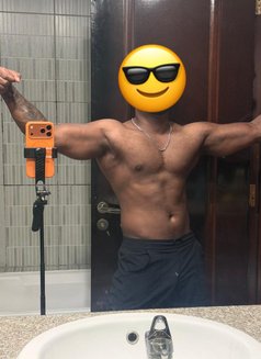 Bryan Sri Lankan model (mgs & BFE) - masseur in Dubai Photo 13 of 15