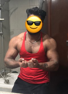 Bryan Sri Lankan model (mgs & BFE) - Acompañantes masculino in Dubai Photo 1 of 13