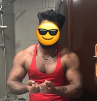 Bryan Sri Lankan model (mgs & BFE) - Acompañantes masculino in Dubai