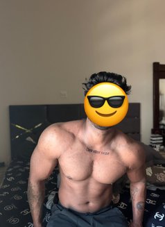 Bryan Sri Lankan model (mgs & BFE) - Acompañantes masculino in Dubai Photo 3 of 13