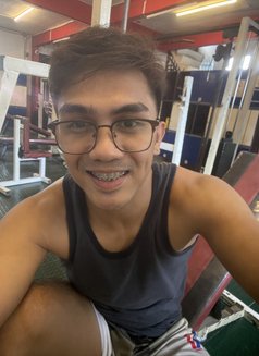 Brylle - Acompañantes masculino in Manila Photo 9 of 12