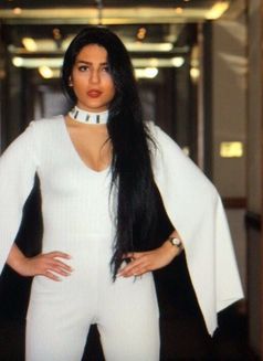 Maneli**Persian Queen** - escort agency in Dubai Photo 6 of 8