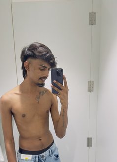 Bubbusboyy - Male escort in Bangalore Photo 4 of 4