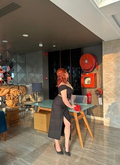 Bubie - escort in New Delhi Photo 2 of 6