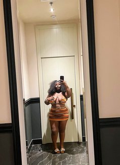 Bubu - puta in Dubai Photo 6 of 6